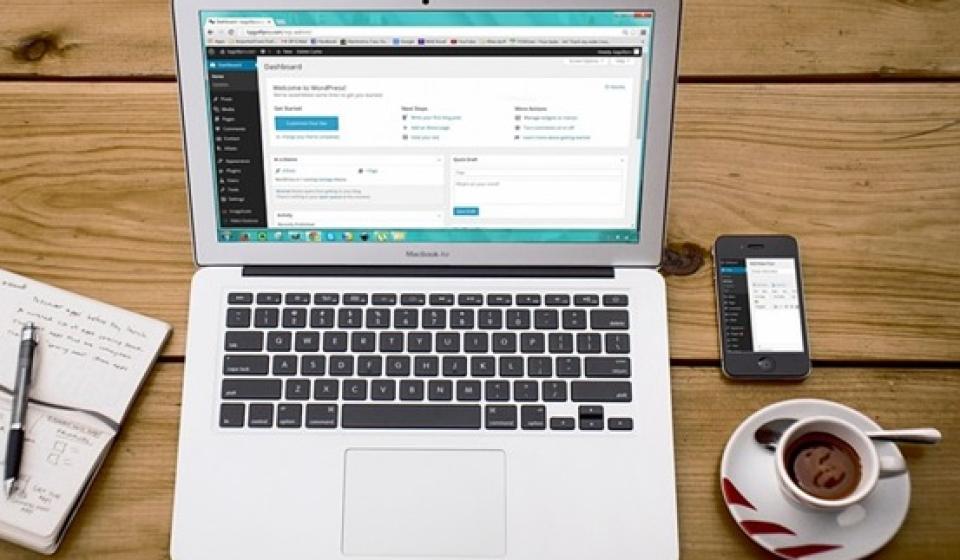 LA IMPORTANCIA DE TENER UNA PaGINA WEB O TIENDA EN LiNEA EN 2024